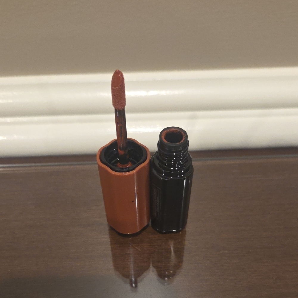 BRAND NEW SHISEIDO LACQUER ROUGE LIP GLOSS RD 702 $15